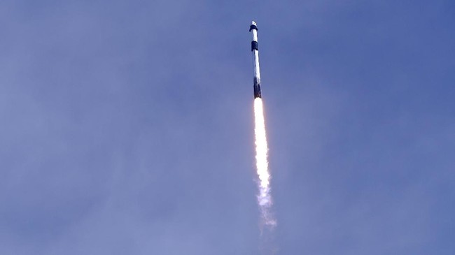 Kronologi roket Starship SpaceX SN8 tanpa awak meledak saat menjalani uji coba di Texas, Rabu (9/12).