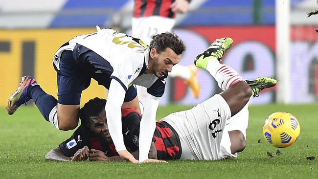 AC Milan berhasil mengalahkan Sampdoria 2-1 dalam laga lanjutan Liga Italia di Stadion Luigi Ferraris, Senin (7/12) dini hari WIB.