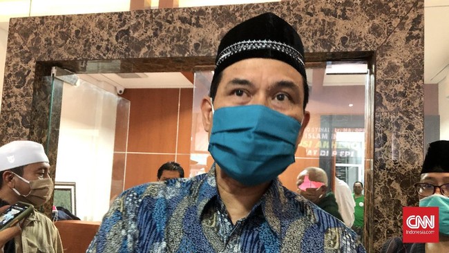 Ketua Majelis Hakim PN Jaktim menyatakan sidang ditunda pekan depan, Rabu (15/12) dengan agenda pembacaan eksepsi Munarman.