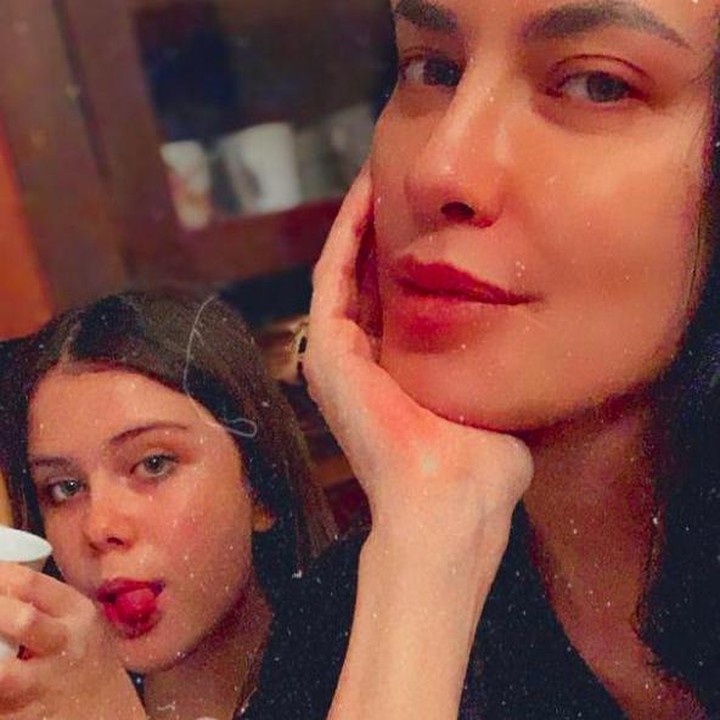 <p>Lahir pada 2005, Manuella kini memasuki usia 15 tahun, Bunda. (Foto: Instagram @sophia_latjuba88)</p>