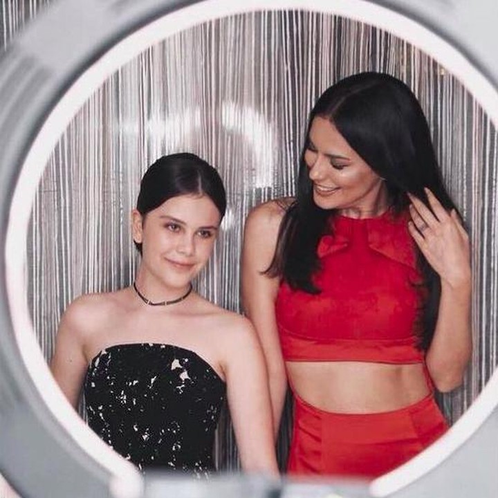 <p>Belum lama ini, Sophia Latjuba mengunggah foto bersama anak keduanya, Manuella Aziza Villareal. (Foto: Instagram @sophia_latjuba88)</p>