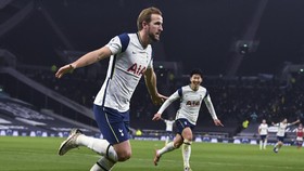 Kane Kembali Berlatih bersama Tottenham di Tengah Minat City