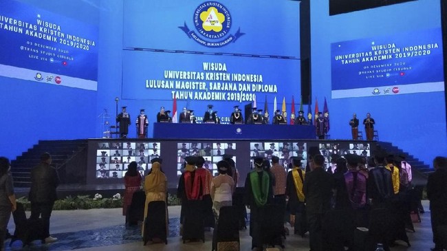Universitas Kristen Indonesia (UKI) menggelar wisuda virtual Tahun Akademik 2019/2020 yang diikuti 873 wisudawan program diploma, sarjana, magister, dan doktor.