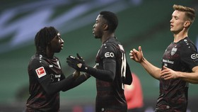 Cetak Gol Tak Sopan, Striker Stuttgart Diganjar Kartu