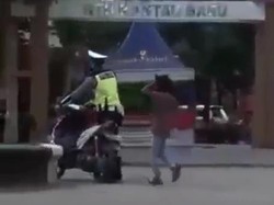 Viral, Bocah Ngamuk Banting Motor saat Disetop Polisi