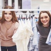 Gemar Online Thrift Shopping? Hal-hal Kecil Ini Harus Kamu Perhatikan!