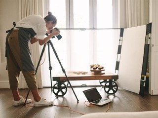 Mau Bikin Konten Lebih Profesional? Ini 3 Alat untuk Upgrade Setup Kamu