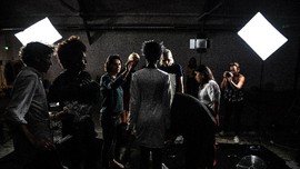 FOTO: Fashion Week Dunia Virtual, Adaptasi Kala Pandemi