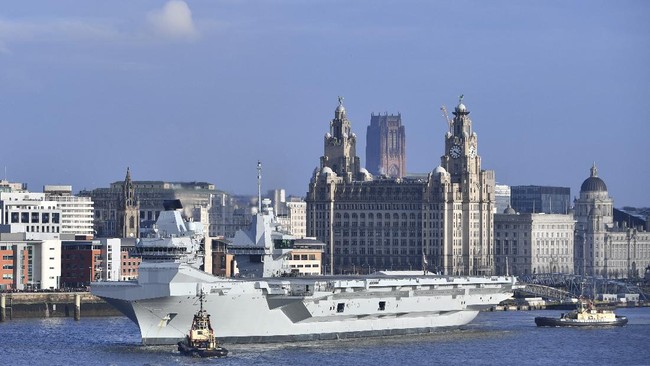 Kapal induk Inggris, HMS Prince of Wales, dilaporkan mengalami kebocoran dan banjir sehingga harus menepi selama enam bulan.