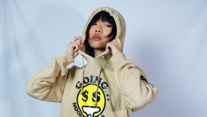 Badass! Mari Kita Kenalan dengan Rapper Unik Nyentrik 'Ramengvrl'