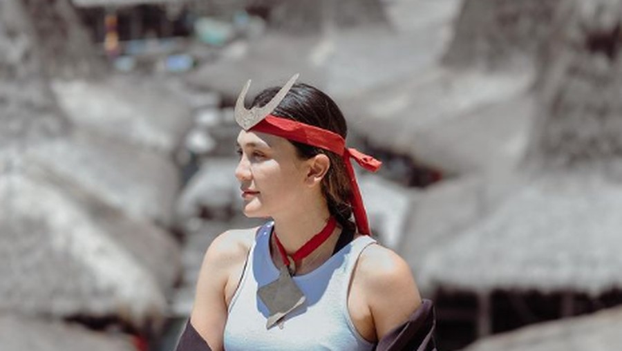 luna maya di sumba