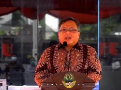 Menristek Serahkan 9 Produk Inovasi Penanganan COVID-19 ke Ridwan Kamil