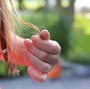 Mencegah Rambut Rontok dengan Konsumsi Nutrisi Ini