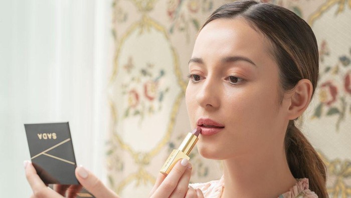 Review SADA Classic Lipstick By Cathy Sharon Review SADA Classic Lipstick By Cathy Sharon