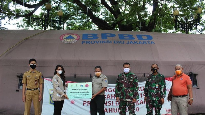 Pandemi COVID-19 belum juga berakhir, tercatat sejak Maret 2020 hingga sekarang terdapat 581,550 kasus terkonfirmasi positif