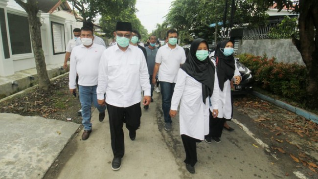 Timses Akhyar-Salman menduga ada beberapa kejanggalan dalam proses Pilkada Medan, karena itu mereka menolak menandatangani berita acara rekapitulasi suara.