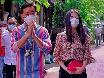 5 Potret Selvi Ananda Temani Gibran di Coblosan Pilkada Solo, Modis Banget