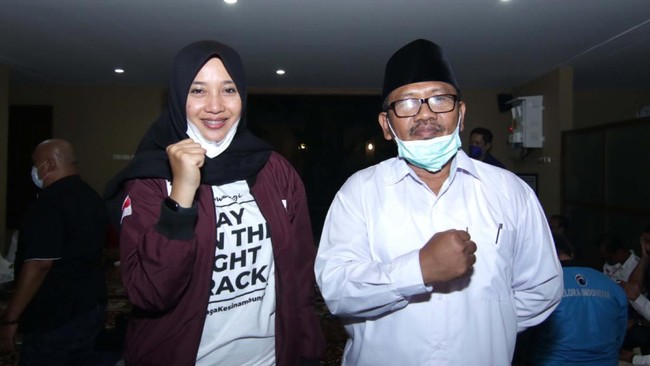 Hasil rekapitulasi KPU menyatakan paslon Ipuk Fiestiandani Azwar Anas-Sugirah menang di Pilkada Banyuwangi dengan suara 52,4 persen.