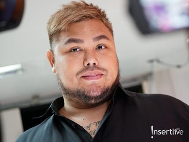 Ivan Gunawan Berikan Motor pada Bapak Penempuh 15 KM Demi Vaksin