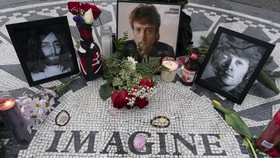 McCartney hingga Yoko Ono Kenang 4 Dekade Kematian Lennon