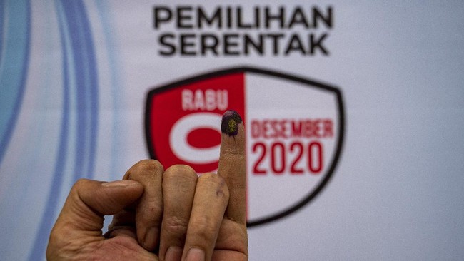 Pasangan calon nomor urut 03, Eva Dwiana-Deddy Amarullah juga unggul dari perhitungan e-rakap KPU Bandar Lampung dengan perolehan 56,79 persen.