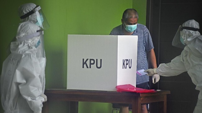 Calon Walikota dan Wakil Walikota Depok Mohammad Idris-Budihartono resmi ditetapkan jadi pemenang Pilkada Depok. Mereka diusung PKS, Demokrat, dan PPP.