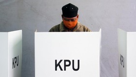 Kotak Suara Pilkades Tangerang Keluar Asap, 4 Surat Suara Terbakar