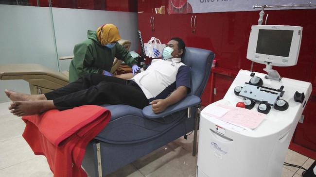 Penyintas atau mereka yang telah negatif alias sembuh dari virus corona (Covid-19) diminta untuk tetap menjaga kesehatan dan mematuhi protokol kesehatan.