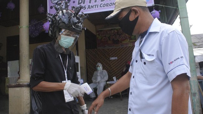 Hanya ada 11 surat suara yang tercoblos di TPS Dusun Geruguk, Kalimantan Barat pada Pilkada Kapuas Hulu 2020.