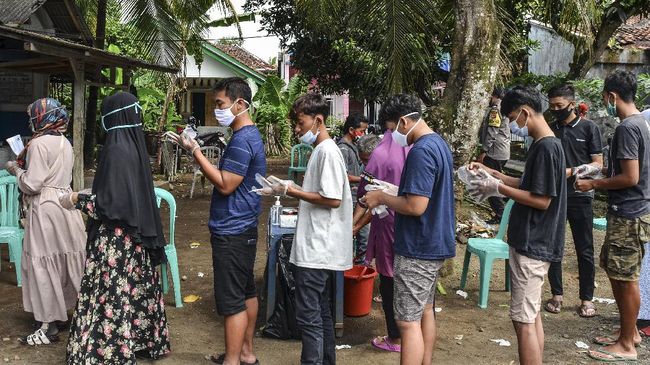 Tito Sebut Partisipasi Pilkada 2020 Sekitar 70 Persen Mendagri Tito Karnavian menilai angka partisipasi pemilih sekitar 60-70 persen cukup baik karena Pilkada 2020 digelar di tengah pandemi Covid-19.