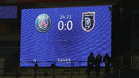Ganti Wasit, PSG vs Istanbul Lanjut Kamis Dini Hari