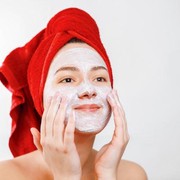Rekomendasi Face Scrub yang Cocok untuk Remaja