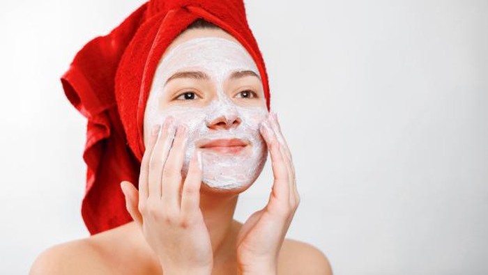 Rekomendasi Face Scrub yang Cocok untuk Remaja