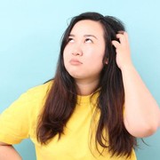 Digaruk Lalu Bedarah, Ini 5 Cara Atasi Luka Kulit Kepala Akibat Ketombe