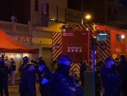 Bangunan di Spanyol yang Diisi Imigran Liar Terbakar