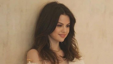 Selena Gomez Sibak Misteri Kejam pada 'Only Murders in the Building'