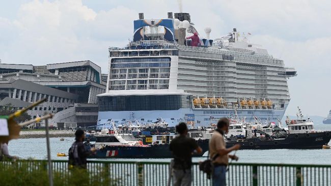 Kapal pesiar Royal Caribbean memutuskan untuk menunda empat jadwal pelayaran setelah penyebaran Covid-19 varian Omicron meningkat.