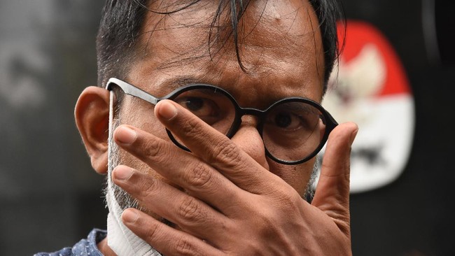 Nurkholis, kuasa hukum Haris Azhar menyebut keputusan Luhut melaporkan kliennya ke polisi terkait korporasi di Papua, adalah upaya membungkam suara kritis.