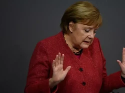 Angela Merkel Minta Maaf Atas Rekor Kematian Corona di Jerman