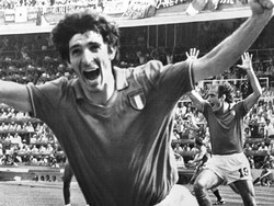 Legenda Sepakbola Italia Paolo Rossi Meninggal Dunia