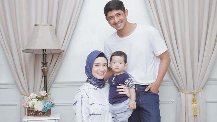 Putri Anne Putri Anne, istri Arya Saloka