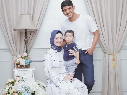 Terpopuler: Arya Saloka Ungkap Penghasilan Istri, Inspirasi Desain Rumah Tumbuh