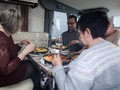 FOTO: Sensasi Makan di Mobil Van ala Resto di Belgia