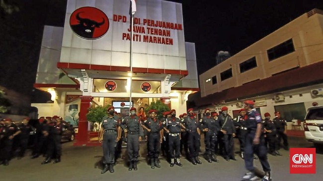 PDIP mengklaim berhasil memenangkan 17 dari 21 daerah di Jawa Tengah yang menggelar Pilkada 2020. Klaim kemenangan berdasarkan quick count internal PDIP.