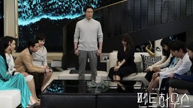 Sinopsis The Penthouse Episode 14: Logan Lee Pegang Kartu As