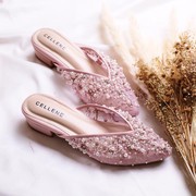 5 Brand Sepatu dan Sandal Lokal dengan Harga Start 100 Ribuan Aja!