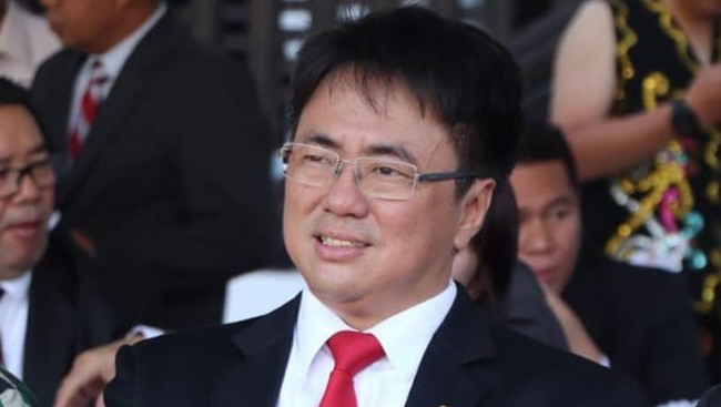 Unggul sementara dalam Pilkada Manado, Andrei Angouw berpeluang besar menjadi kepala daerah pertama di Indonesia beragama Konghucu.