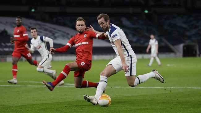 Daftar Tim Lolos ke 32 Besar Liga Europa Sebanyak 32 tim memastikan melaju ke babak 32 besar Liga Europa usai laga terakhir di fase grup, Jumat (11/12) dini hari waktu Indonesia.