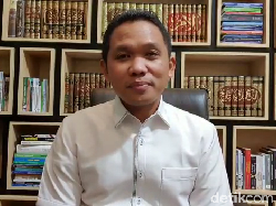 Viral Bupati Lumajang yang Positif Covid-19 Disuapi Nakes