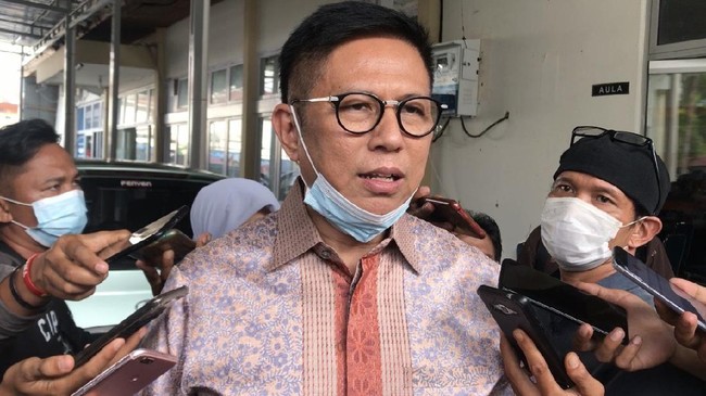 Tim Hukum cagub dan cawagub Sumbar, Mahyeldi-Audy mencabut laporan terhadap rivalnya, Mulyadi, terkait dugaan pelanggaran tindak pidana pemilu.